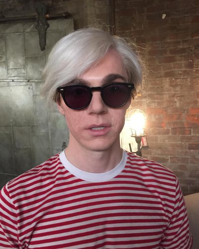 Evan Peters As Andy Warhol For American Horror Story Cult First Image Released Reality Tv World