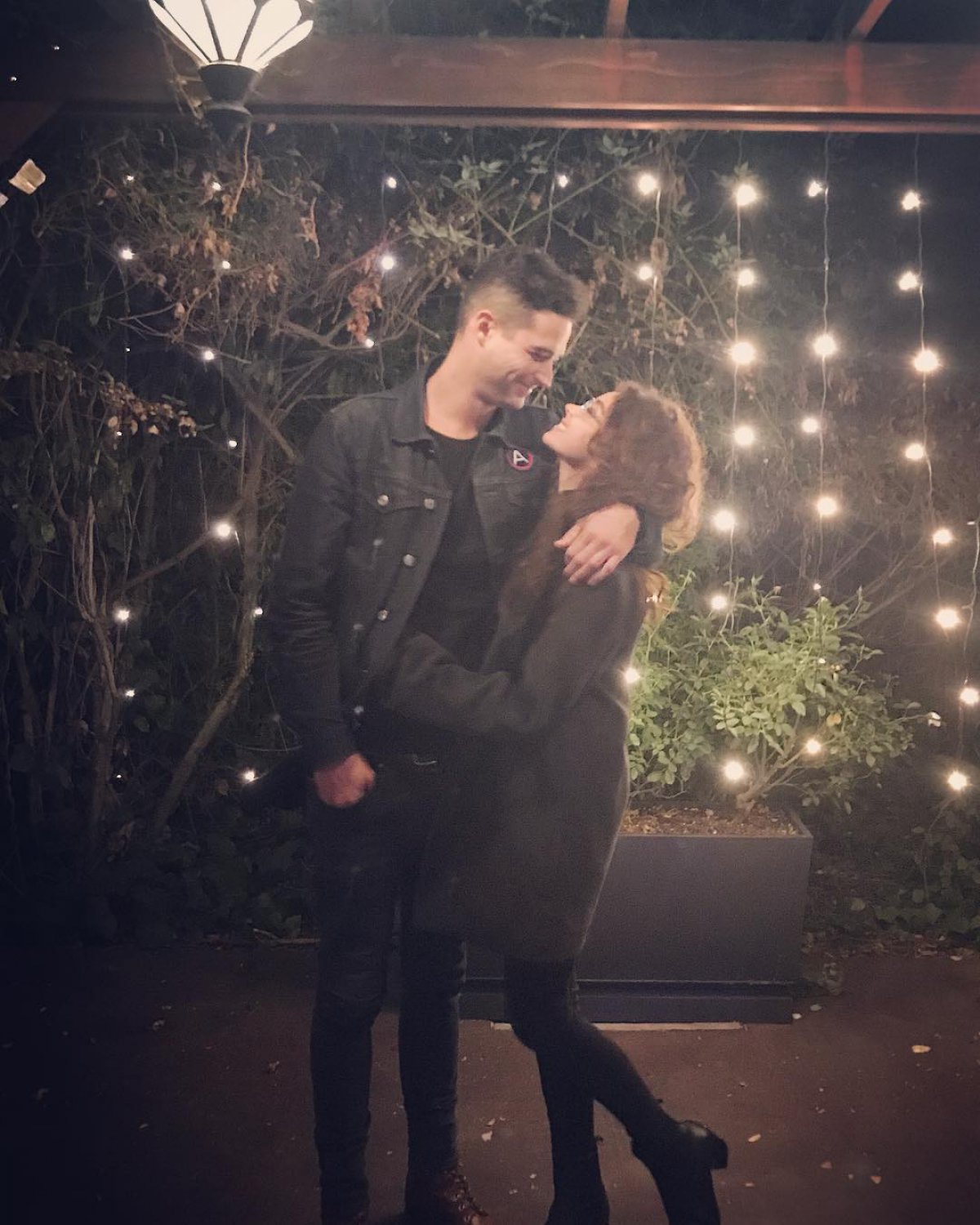 Hyland & Adams'S Romantic Photo Sparks Outrage - epl0np3