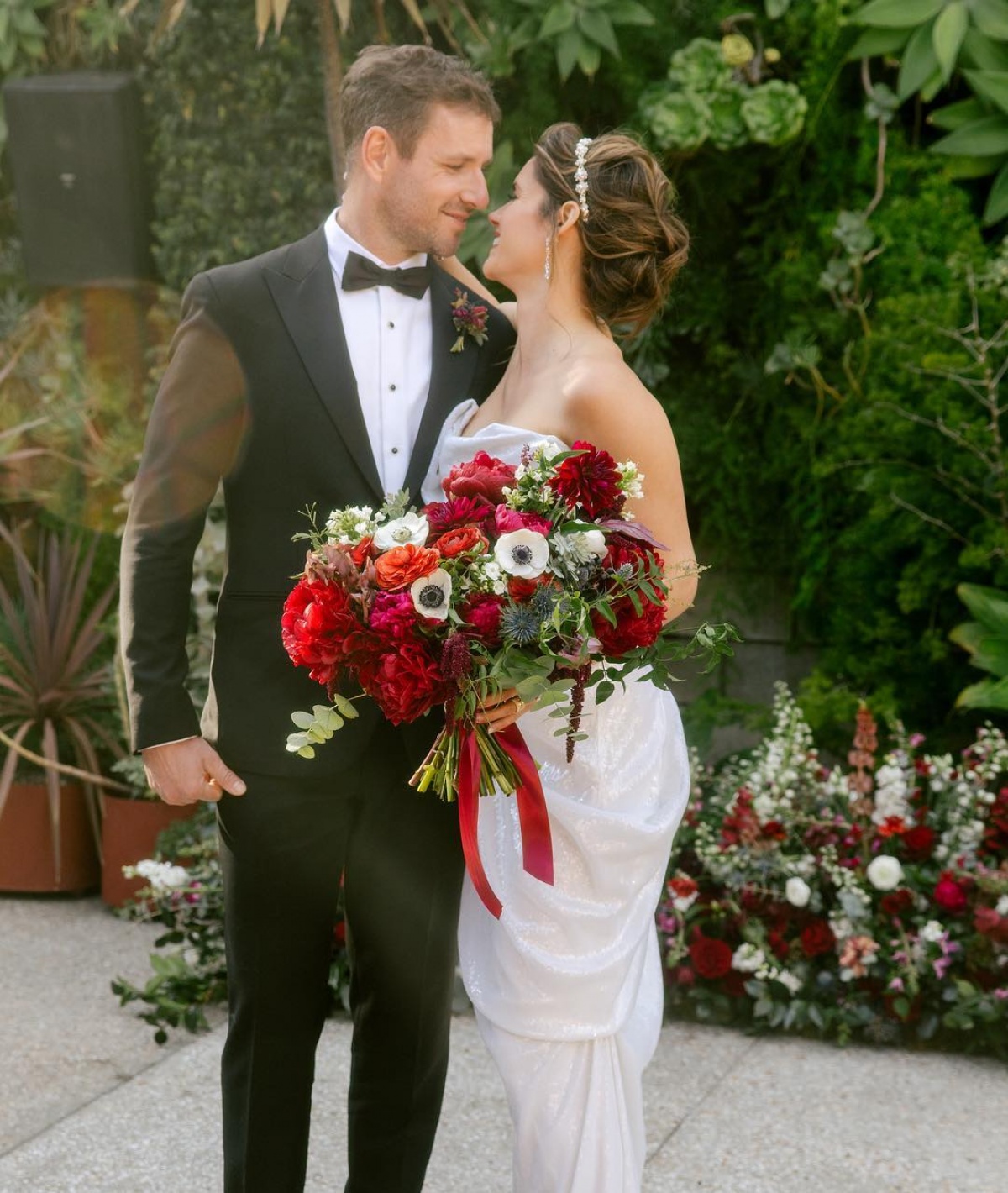 'FBI' star Missy Peregrym marries Tom Oakley in Los Angeles Reality