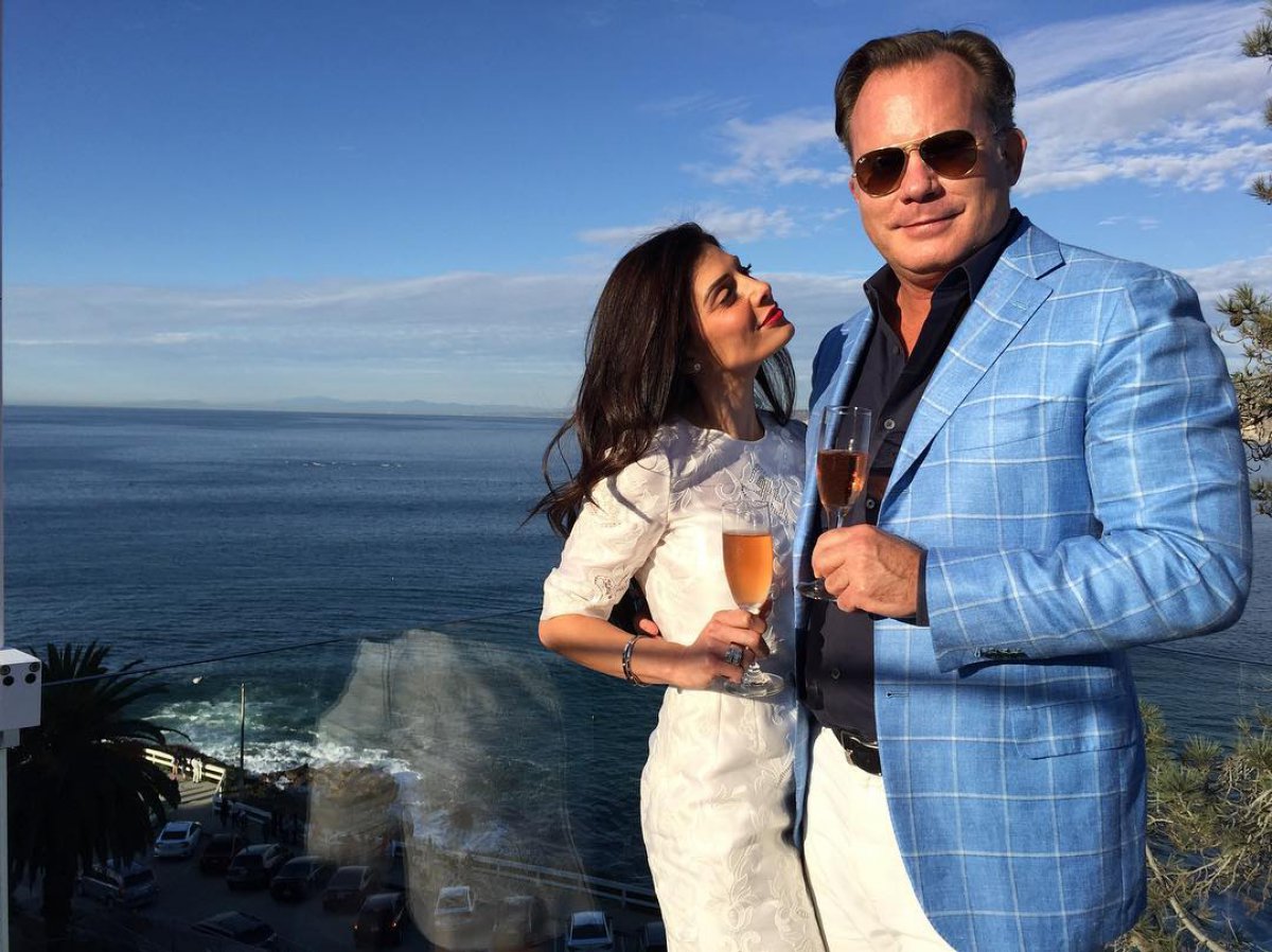 selma alameri dating chris harrison