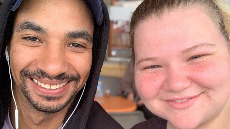 '90 Day Fiance' star Nicole Nafziger loving being with Azan Tefou and ...