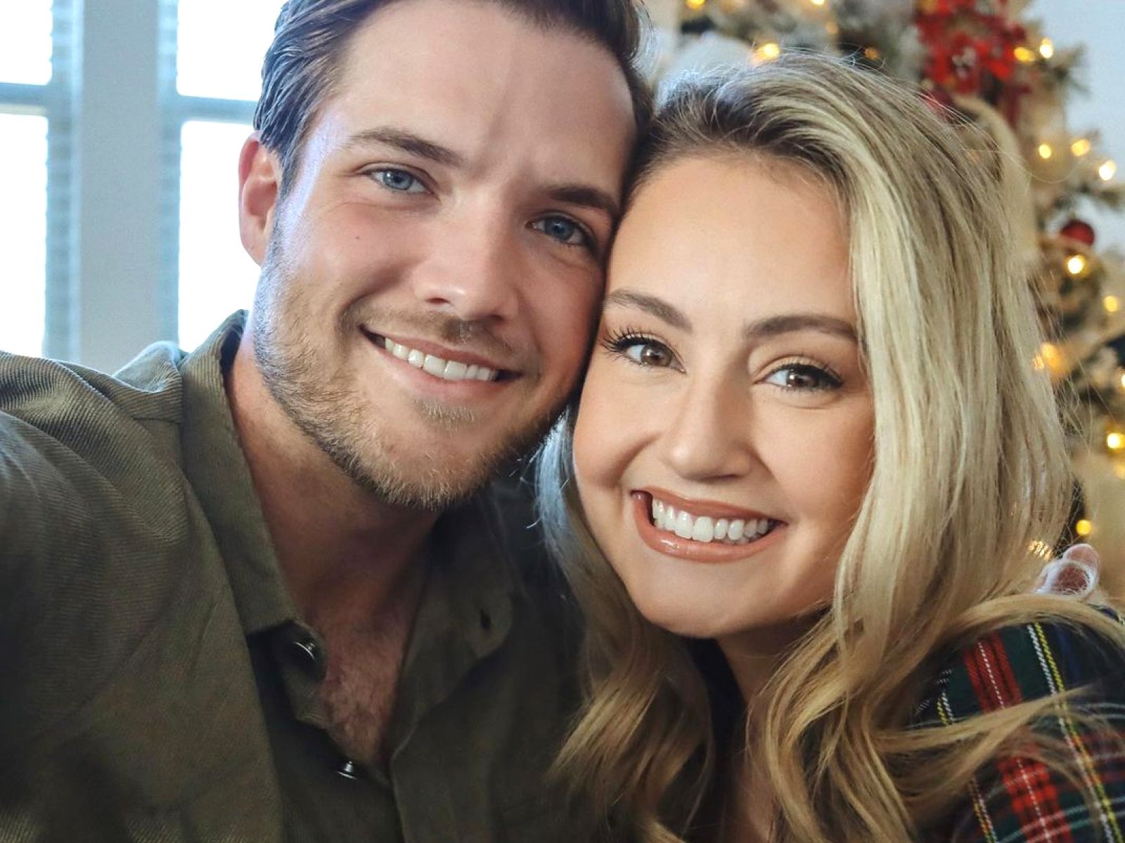 'The Bachelorette' alum Jordan Kimball marries fiancee Christina Creedon in romantic Texas