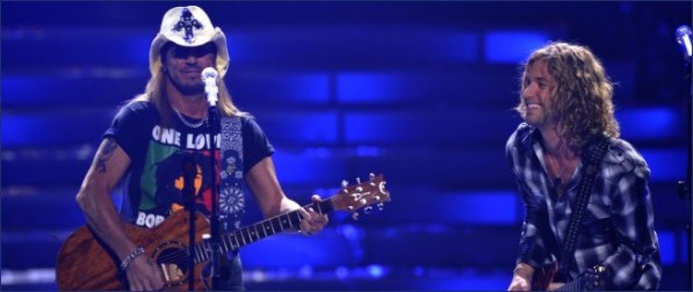 'Celebrity Apprentice' champ Bret Michaels performs on 'American Idol