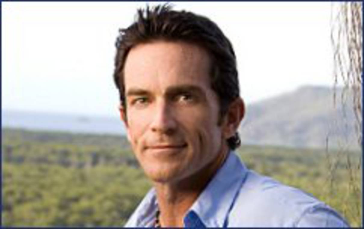 Jeff Probst dishes about CBS' upcoming 'Survivor: Fiji' seas...