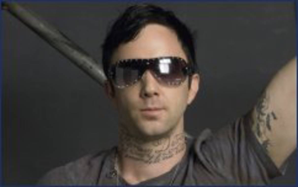 Jeffrey Sebelia defeats Uli Herzner to win Bravo's 'Project Runway 3