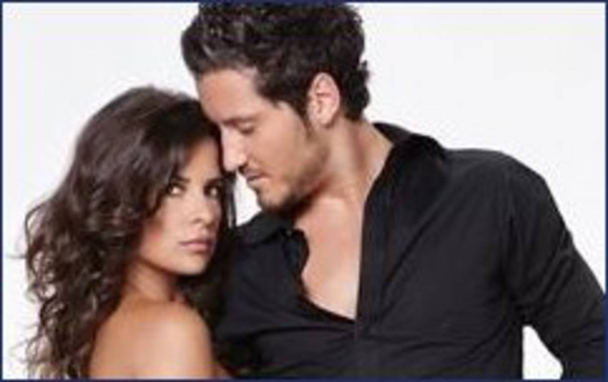 Kelly Monaco and Val Chmerkovskiy reportedly "in love" and admitting they're dating Reality TV