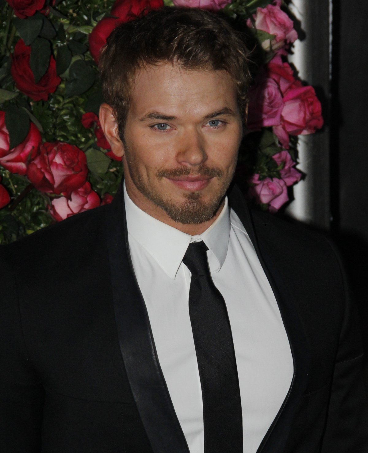 'Twilight' actor Kellan Lutz celebrates baby boy's birth - Vimarsana News