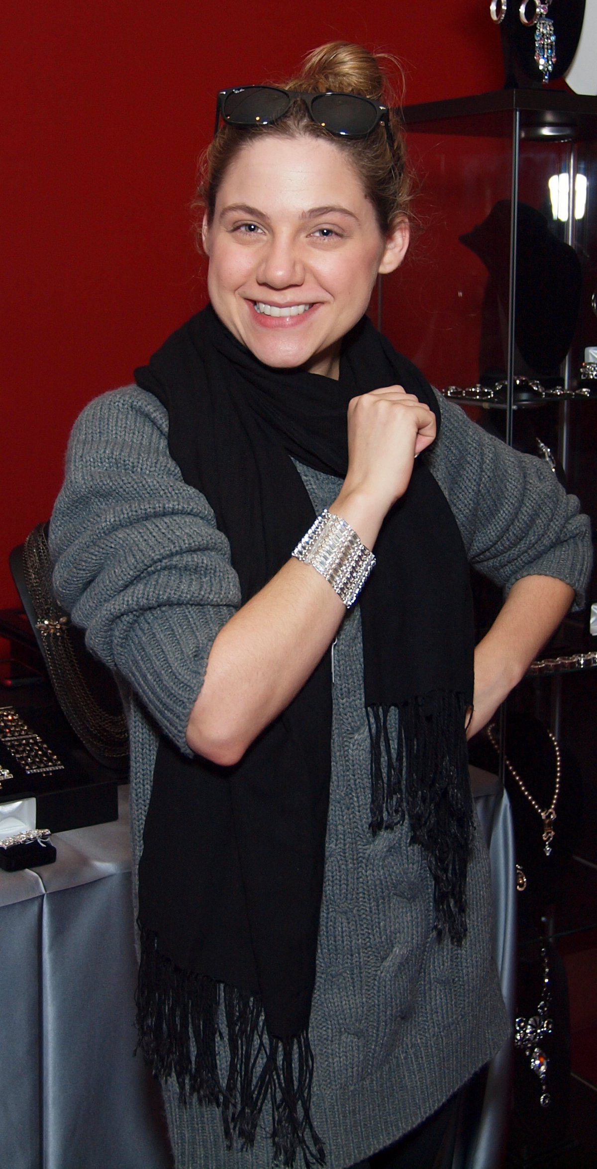 'Degrassi' actress Lauren Collins celebrates birth of second child