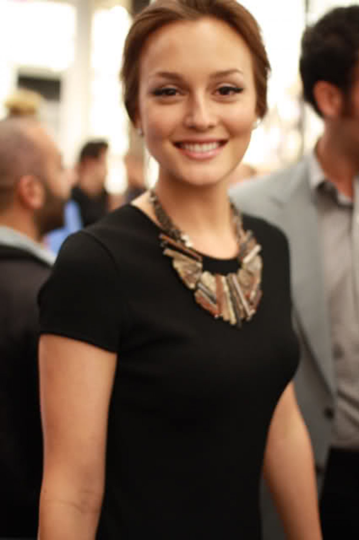 Leighton Meester series 'Good Cop/Bad Cop' coming to CW, Roku next year - Vimarsana News
