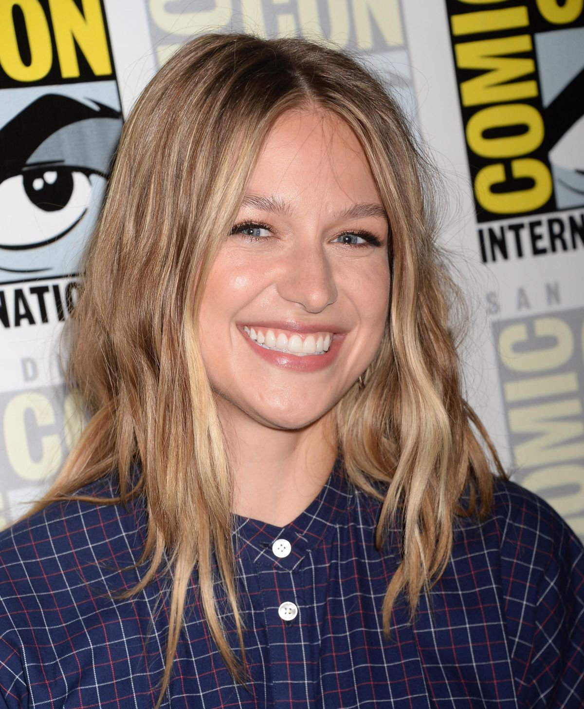 Dejting Supergirl