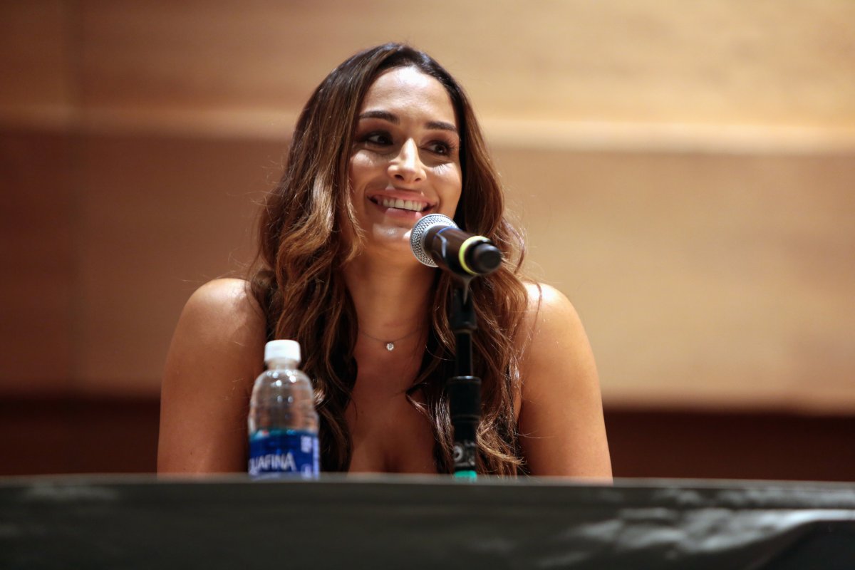 Nikki Bella Gives John Cena Relationship Update Right Now We Re Just Friends nikki bella gives john cena