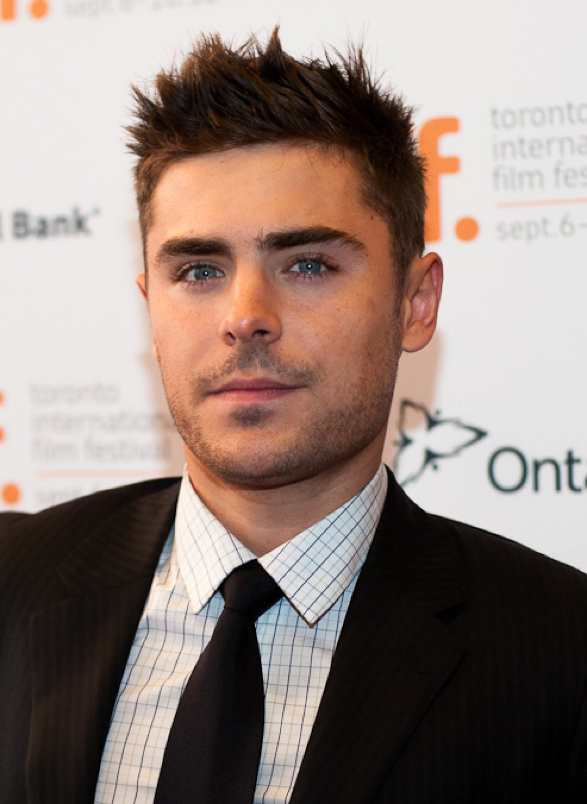 'The Iron Claw' trailer: Zac Efron, Jeremy Allen White star in ...