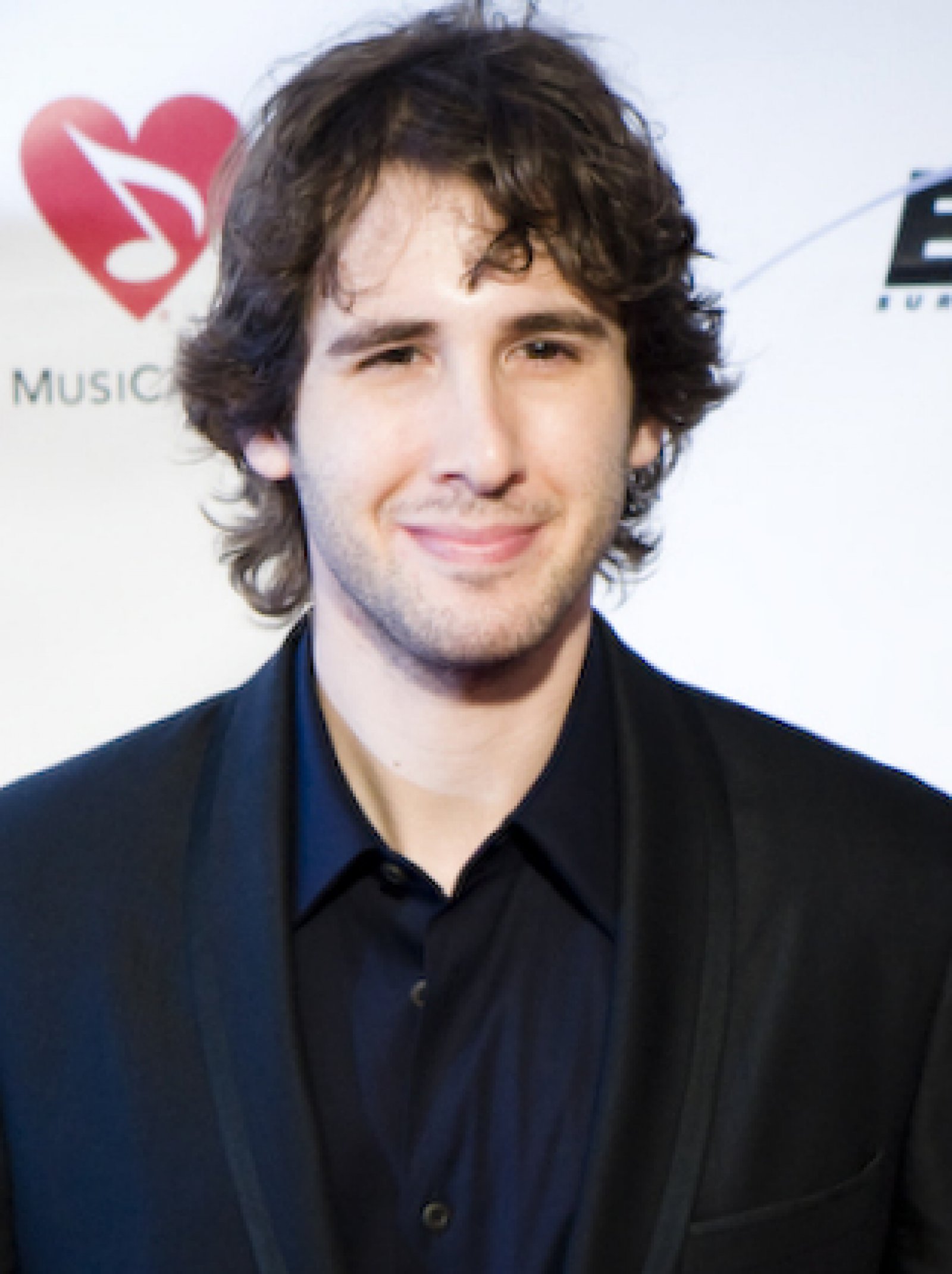 Josh Groban to host ABC's 'Rising Star,' which will premiere June 22