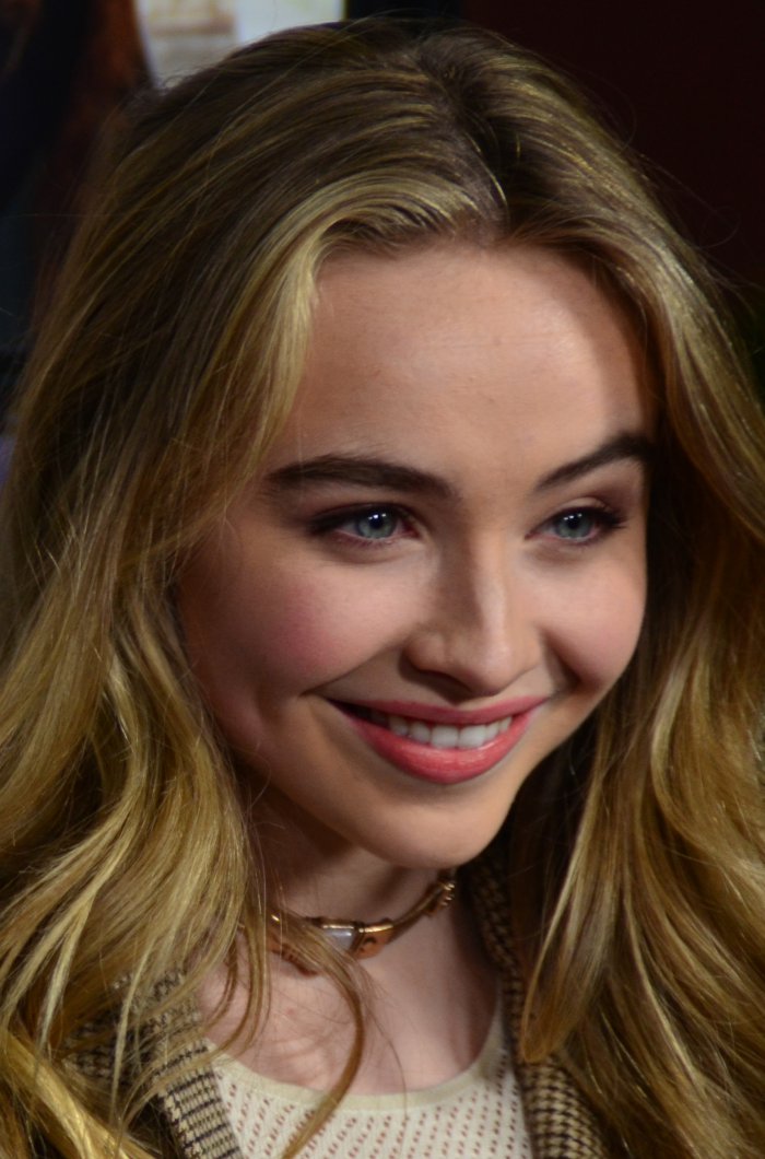 Sabrina Carpenter Films Et Programmes Tv 'Work It': Sabrina Carpenter forms dance team in trailer for Netflix
